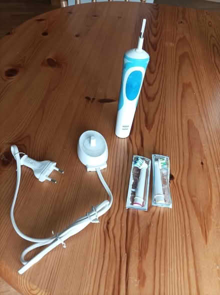 Photo of free Electric tooth brush (Dublin 8) #1