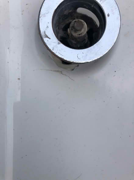 Photo of free Bathroom basin and pedestal (Goldthorn Hill WV2) #2