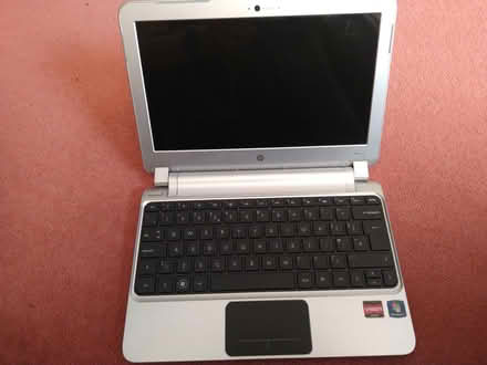 Photo of free hp pavilion dm1notebook for spares (B90 shirley) #2