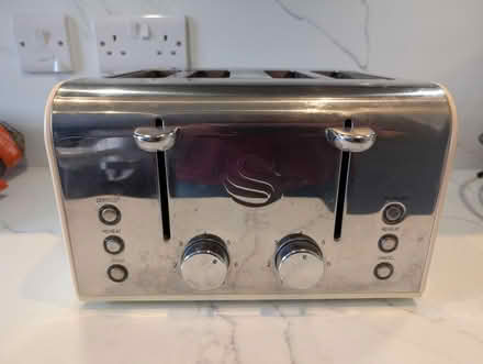 Photo of free Swan toaster, will do 4 thick slices (Heaton Norris SK4) #1