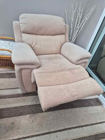 Photo of free 3 piece suite (Chapel-en-le-Frith SK23) #3