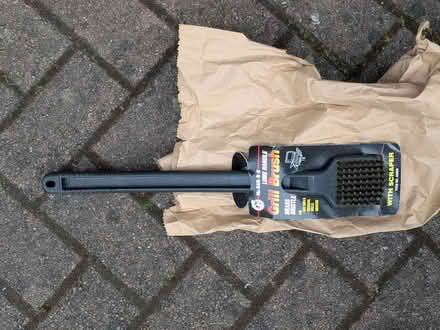 Photo of free BBQ cleaning brush (Cannon Park CV4) #2