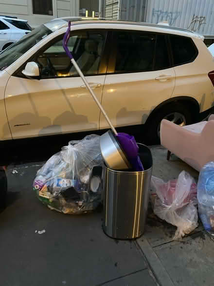 Photo of free curb alert misc household (Upper West Side 10023) #2