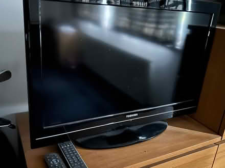 Photo of free Toshiba LCD TV (Fobbing SS17) #1
