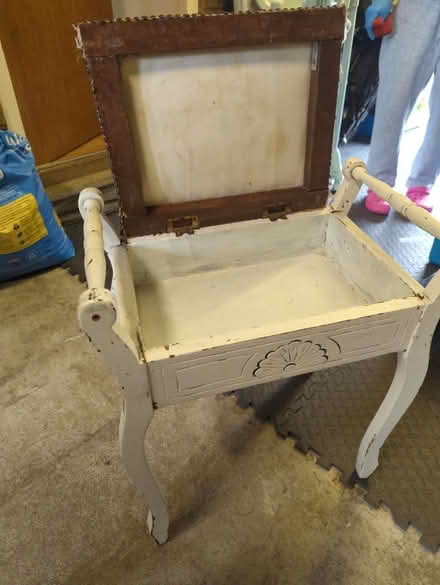 Photo of free Stool (project?) (Intake S12) #1