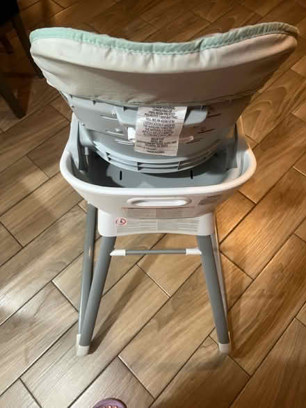 Photo of free High chair (Boca Raton: Boca Teeca) #1
