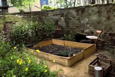 Photo of Compost (Growing Food) (Bellevue EH7) #1