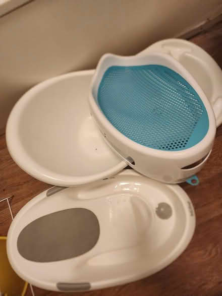 Photo of free Baby baths (High Wycombe HP11) #1