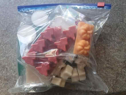 Photo of free Wax melts and burner (Beckton E6) #4