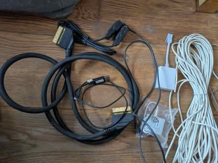 Photo of free Various cables (Hove BN3) #1