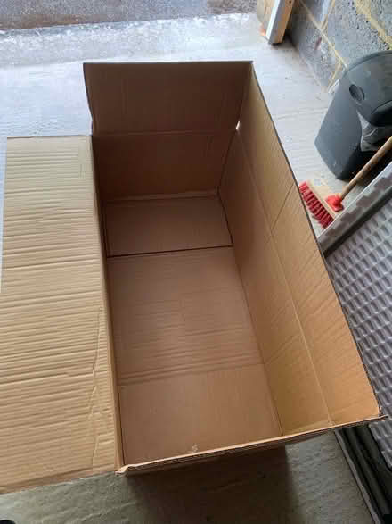 Photo of free Large cardboard box - strong (Berkhamsted HP4) #3