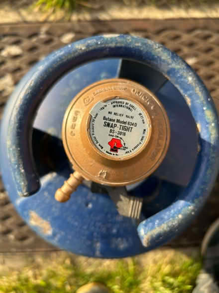 Photo of free Butane gas cylinder with regulator (Walcombe BA5) #1