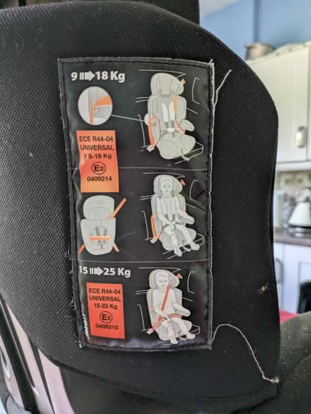 Photo of free Child's car seat (Hitchin SG4) #3