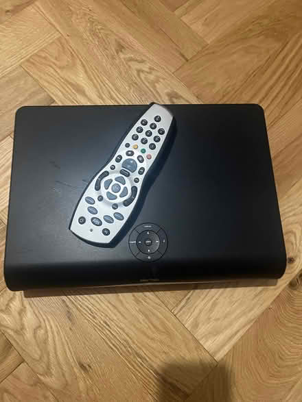 Photo of free Sky HD Box and remote (Dulwich) #1