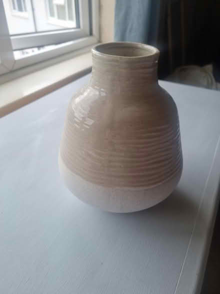 Photo of free Vase (DE11) #3