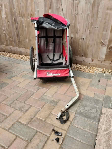 Photo of free Tag-along chariot that can be attached behind any bike (Peachcroft OX14) #1