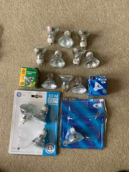 Photo of free Halogen bulbs - assorted (Berkhamsted HP4) #1