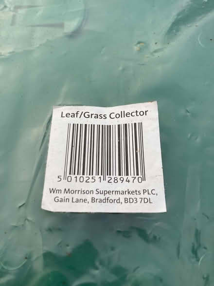 Photo of free Pair of leaf/garden litter grabs (Crag Bank Carnforth.) #4