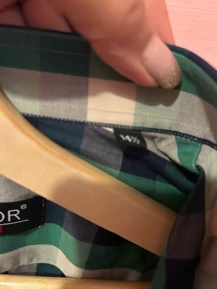 Photo of free Men cotton shirt size small (E3) #2