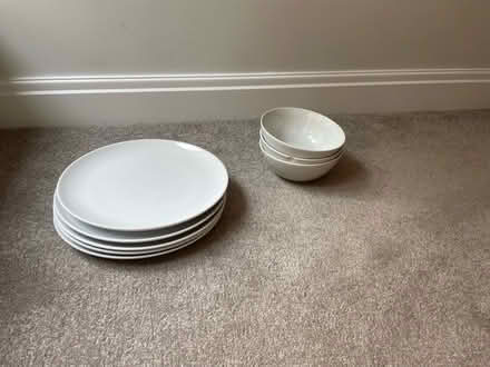 Photo of free plates and bowls (Kenilworth) #1
