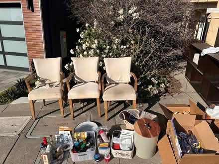 Photo of free chairs (5668 Buena Vista Ave,94618) #1