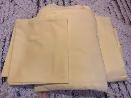Photo of free Yellow bedding (Acton W3) #1