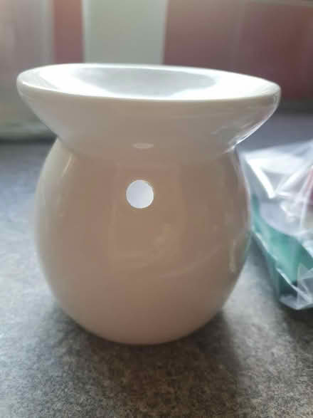 Photo of free Wax melts and burner (Beckton E6) #3