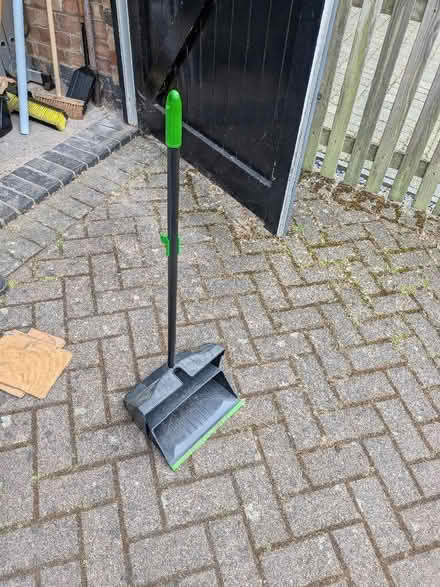 Photo of free Upright dustpan (Cannon Park CV4) #1
