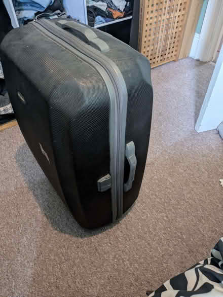 Photo of free Large Samsonite suitcase (Hove BN3) #1
