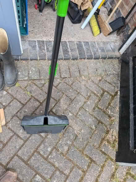 Photo of free Upright dustpan (Cannon Park CV4) #3