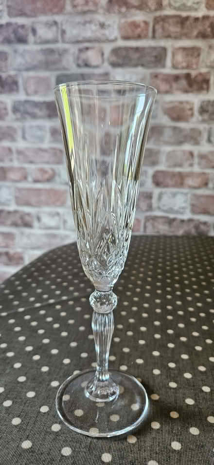 Photo of free 5x champagne flutes (Rowlands Castle PO9) #2