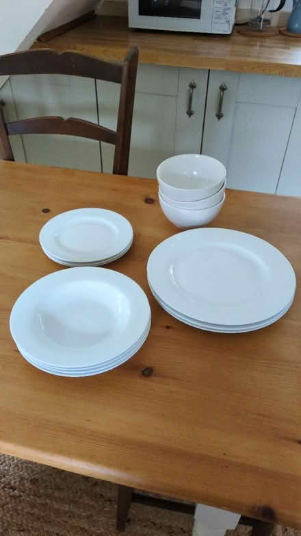 Photo of free White dinner set (Bicester OX25) #1