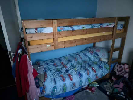 Photo of free Bunk bed and mattress (london) #1