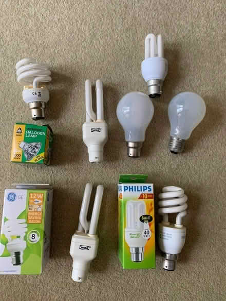 Photo of free Light bulbs - assorted (Berkhamsted HP4) #1