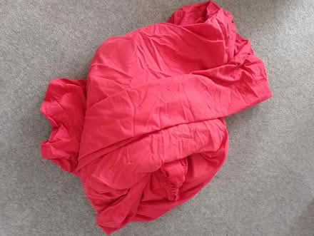 Photo of free King size fitted sheet (Denmead PO7) #1