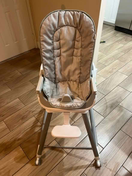 Photo of free High chair (Boca Raton: Boca Teeca) #4