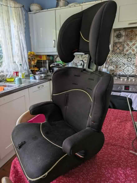 Photo of free Child's car seat (Hitchin SG4) #2