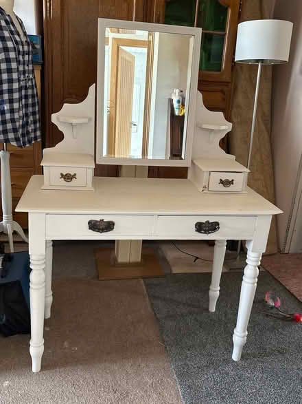 Photo of free White dressing table (Brize Norton - OX18) #1