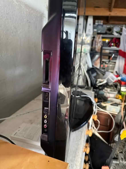 Photo of free Samsung Tv LCD (Croydon) #2