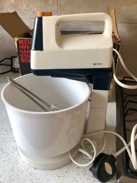 Photo of free Electric hand mixer (Woodchurch CH49) #1