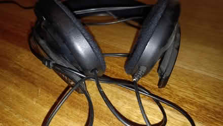 Photo of free Sennheiser 407 wired headphones (Shirley CR0) #2