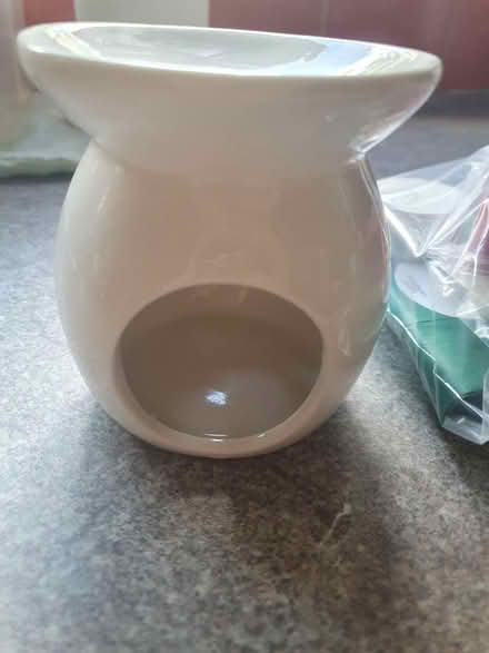 Photo of free Wax melts and burner (Beckton E6) #2