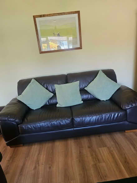 Photo of free 3 peice leather suite with footstall (North Tonbridge TN10) #1