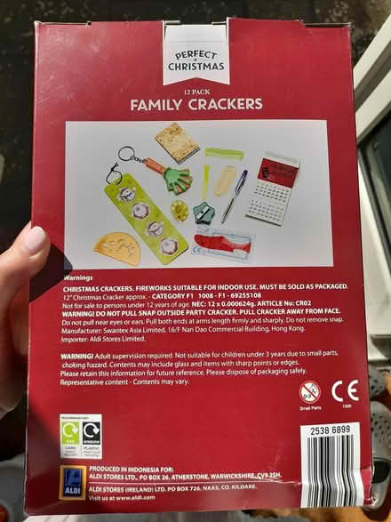 Photo of free Christmas crackers, candle pot (Dun Laoghaire A96) #2