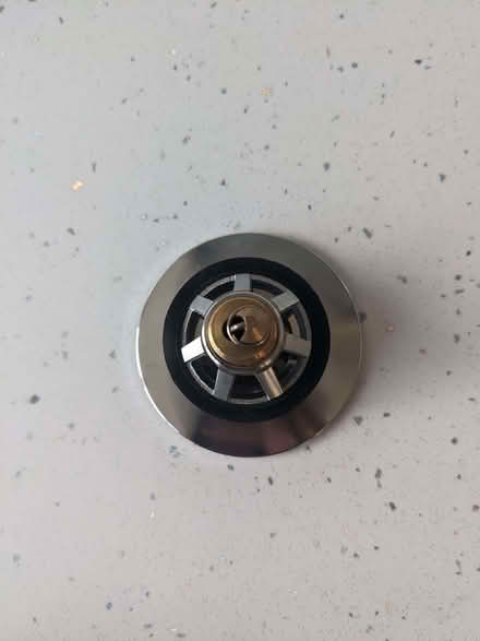 Photo of free Chrome popup sink waste plug (Wavertree Nook L15) #2