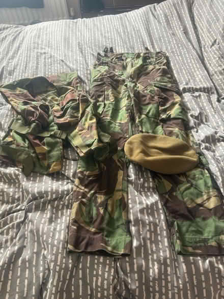 Photo of free Army clothing suit 12yr up (DE24) #1