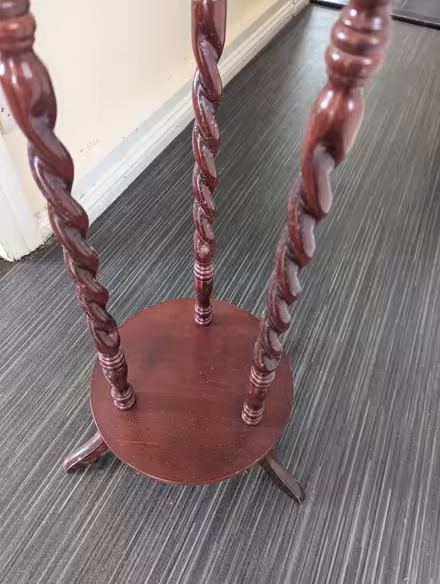 Photo of free Table for plants (Po7 7ae) #3