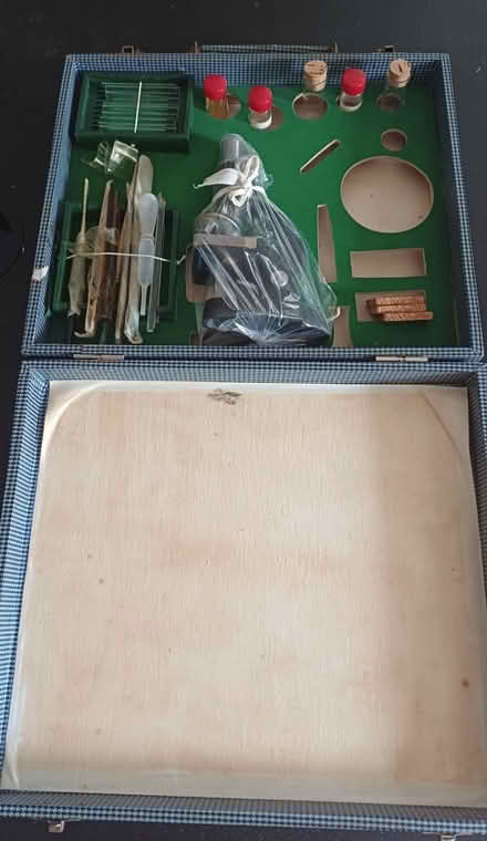 Photo of free Old Microscope and Slides (Brailsford DE6) #1