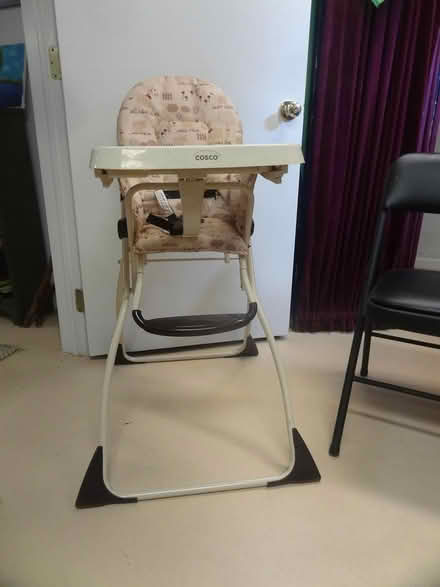 Photo of free High Chair (Ridgewood, NJ) #1