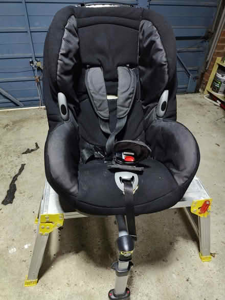 Photo of free Car seat group 1 with isofix (Mk5) #1